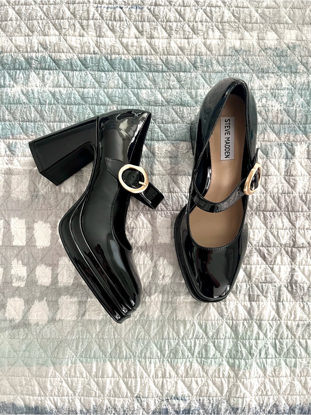 Steve Madden Black Patent Mary Jane Block Heels with Gold Buckle 10102